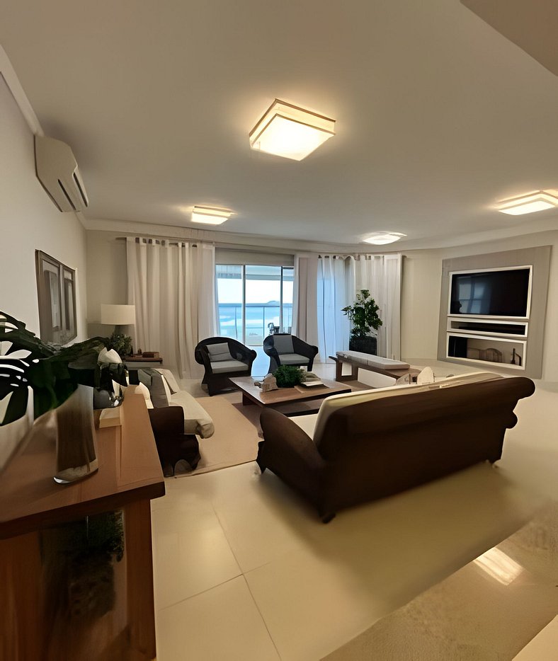 Oceanfront 5-bedroom apartment at M3 Riviera.