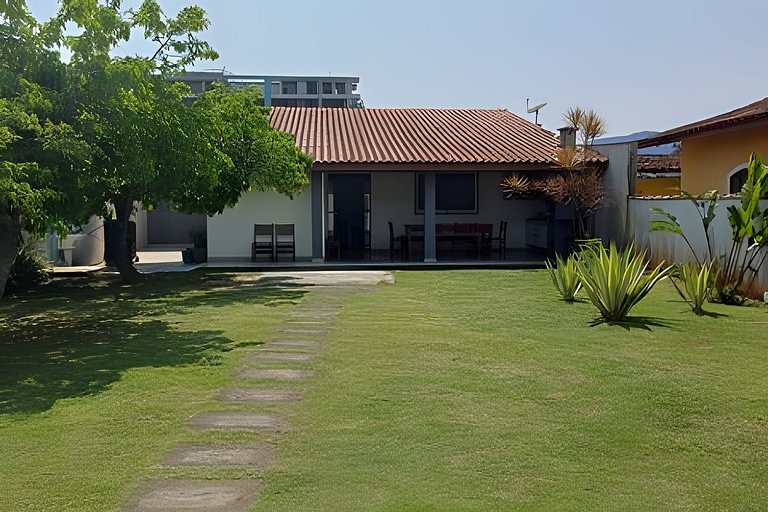 Rancho pé na areia Indaiá