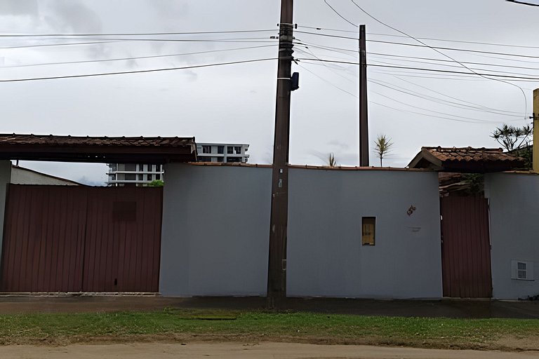 Rancho pé na areia Indaiá